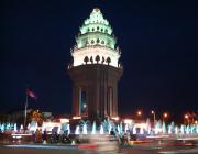 The Independence Monument (Vimean Ekareach) - Phnom Penh